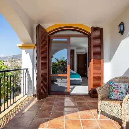Julia Deluxe Willa Costa Adeje (Tenerife)