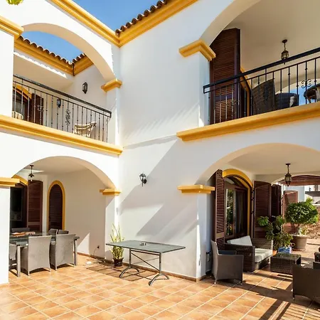 Vila Julia Deluxe *